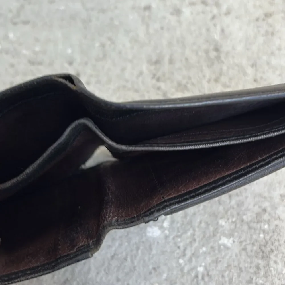 Comme Ca Du Monde bifold